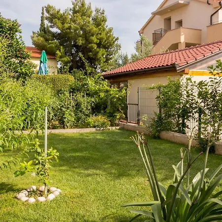 Apartment Deluxe Ines Vodice